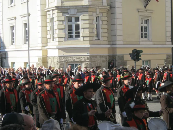 Merano Φεστιβάλ Σταφυλιών Στη Νότια Tyrol Τυπικά Μουσικά Συγκροτήματα Και — Φωτογραφία Αρχείου