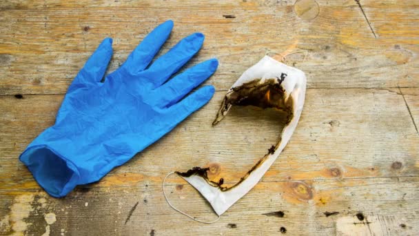 Maschera Protezione Medica Bianca Con Guanto Medico Blu Che Vengono — Video Stock