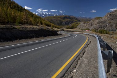 Altai dağları, Chuya yolu.