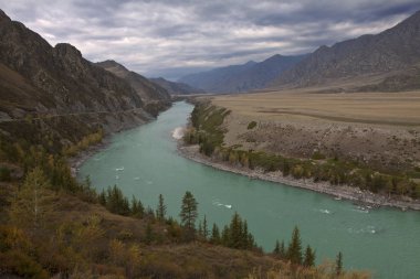 Altai dağları, Chuya yolu.