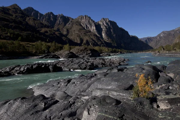 Altai dağları, Chuya yolu.