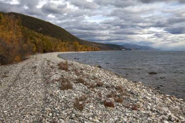 Baykal Gölü 'nün kuzeyinde, Severobaikalsk bölgesinde.