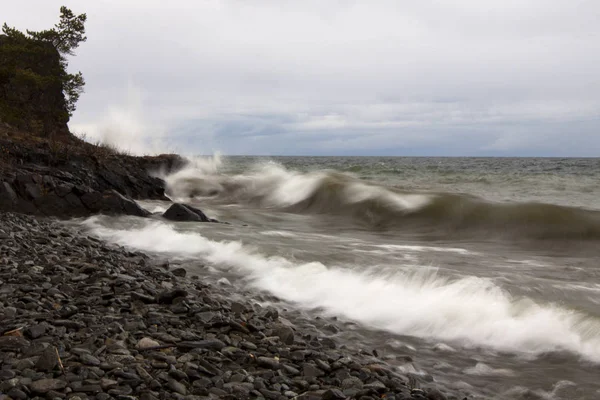 Baykal Gölü 'nün kuzeyinde, Severobaikalsk bölgesinde.