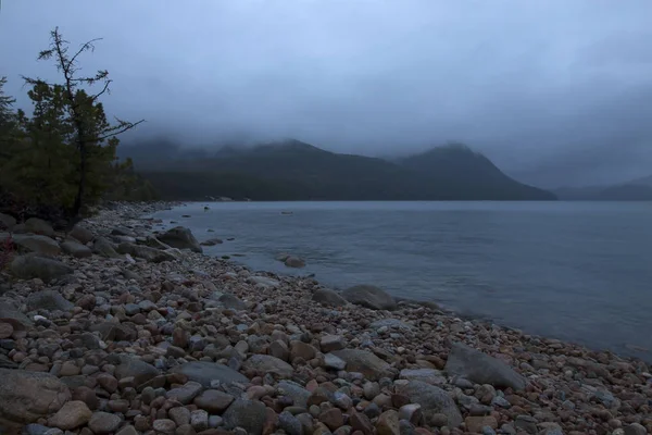 Baykal Gölü 'nün kuzeyinde, Severobaikalsk bölgesinde.
