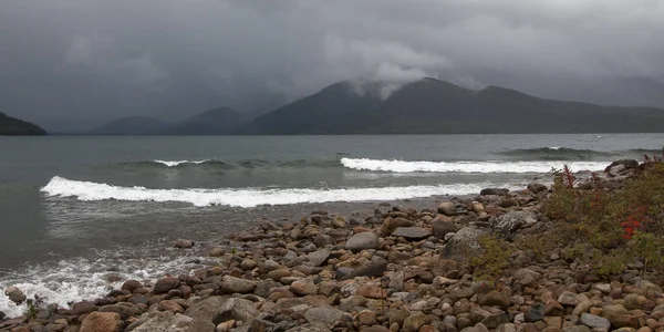 Baykal Gölü 'nün kuzeyinde, Severobaikalsk bölgesinde.