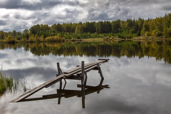Baykal Gölü 'nün kuzeyinde, Severobaikalsk bölgesinde.