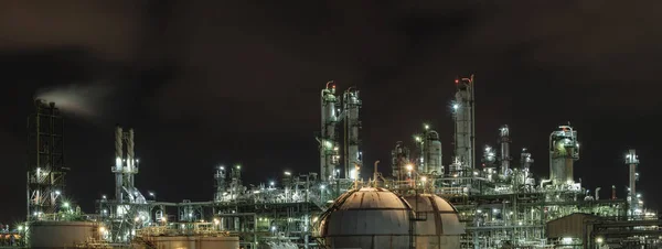 Olie- en gasindustrie raffinaderij plant — Stockfoto