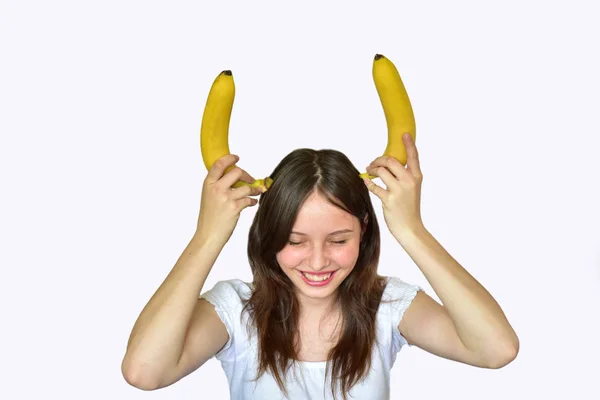 Девушка Банановыми Рогами Белом Фоне — стоковое фото