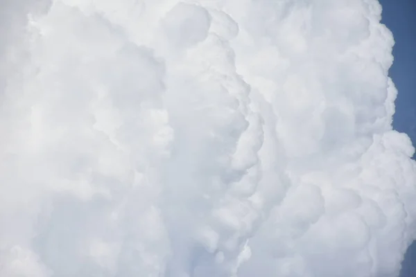 Awan Putih Dan Langit Biru — Stok Foto