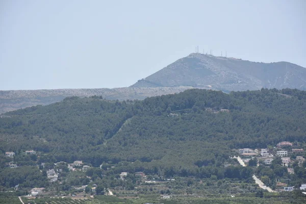 Schöne Landschaft Und Grüne Pflanzen Und Berge — Stockfoto