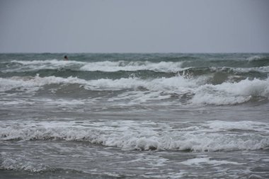 deniz ve dalgalar ve manzara,