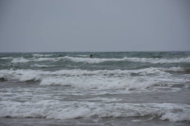 deniz ve dalgalar ve manzara,