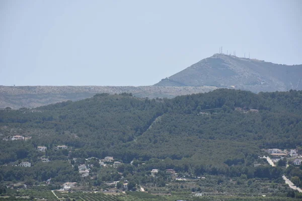 Schöne Landschaft Und Grüne Pflanzen Und Berge — Stockfoto