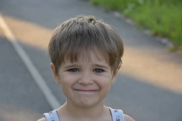 Beau Portrait Petit Garçon Sourire — Photo