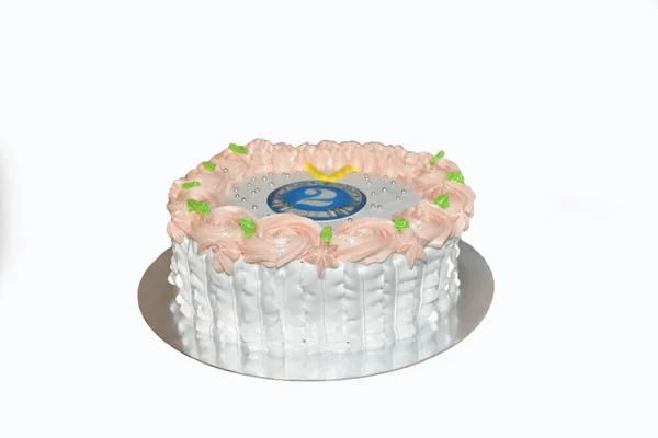 クリーム色の花で飾られたケーキ — ストック写真