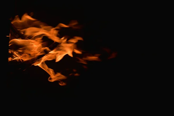 Вогонь Чорному Тлі — стокове фото