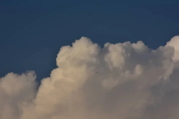 Cielo Azul Nubes Blancas —  Fotos de Stock