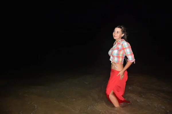 Menina Areia Paisagem Noturna — Fotografia de Stock