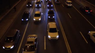 Gece acele saat şehir trafik, Avenue zaman atlamalı sahne, Kiev, Ukrayna Cityscape.