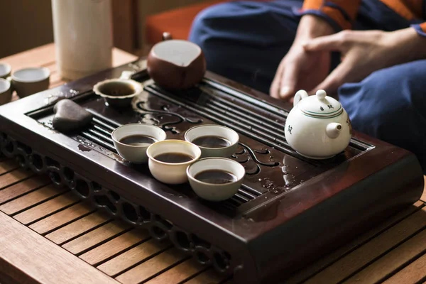 Exquisite Hot Tea in Teapot at Traditional Chinese Tea Ceremony. Set of Equipment — Stock Photo, Image