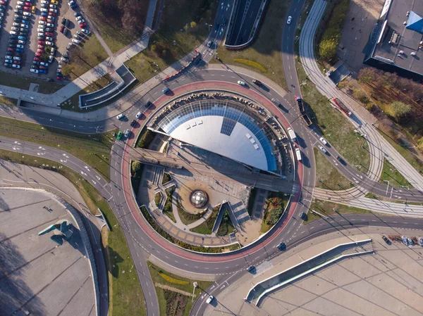 Katowice 'nin Aeriale manzarası. Modern binalar ve şehir yolları. Katowice, Silezya 'nın en büyük şehri ve başkentidir.