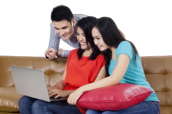 Group of students using notebook — Stock Photo, Image