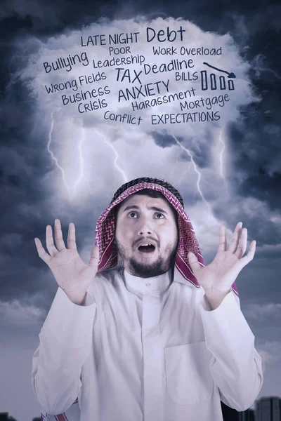 Arabische ondernemer verrast met cloud toespraak — Stockfoto