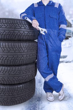Mekanik ve lastikler kar Road
