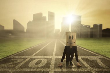 karton kafasını rekabet hazır takarak işadamı