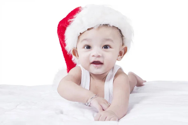Bébé sain avec chapeau de Noël — Photo