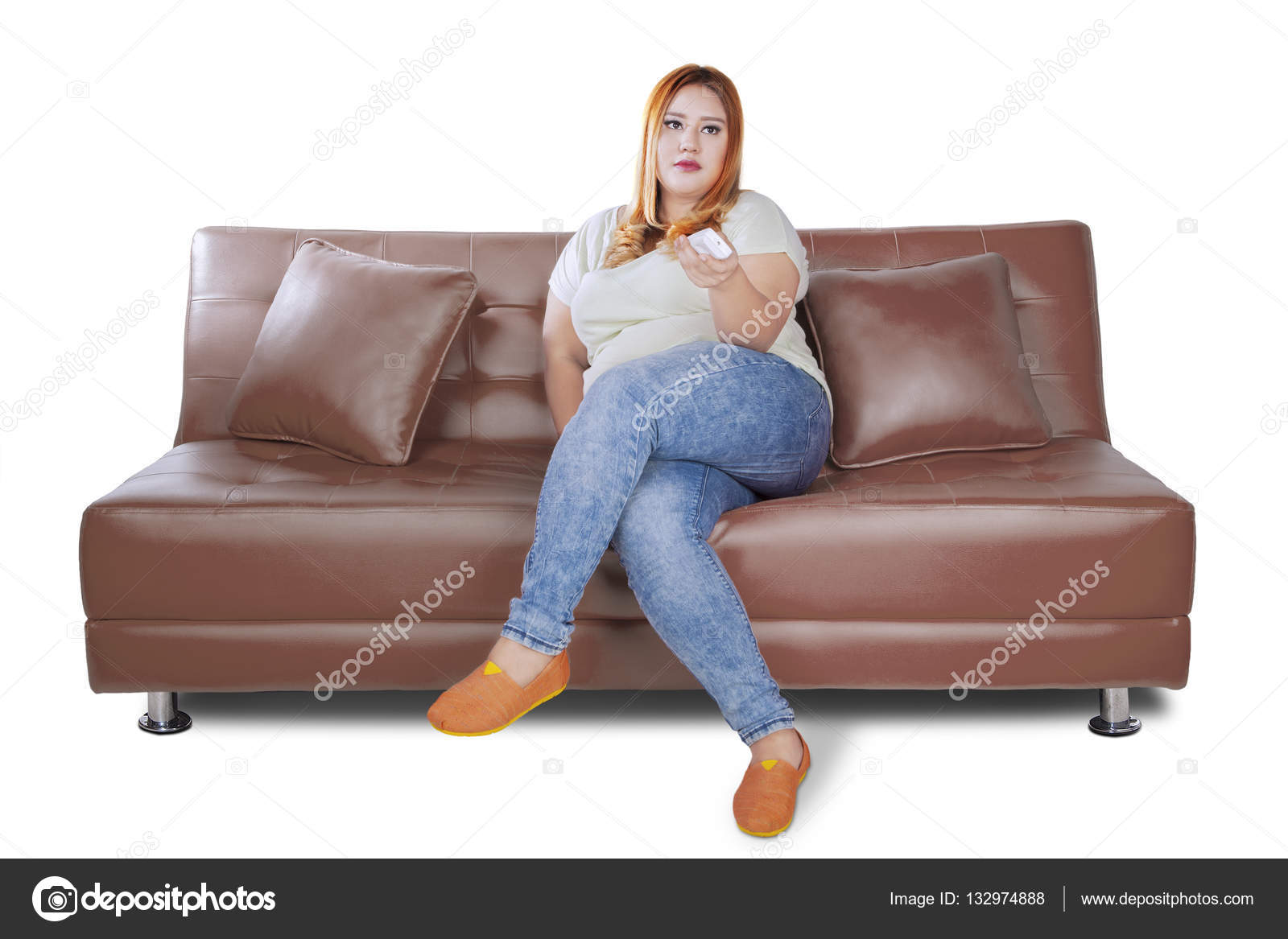 На диване трахнул толстозадую жену