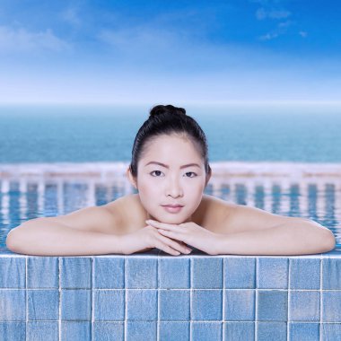 Yüzer havuz genç model 