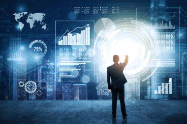 Dijital ekran simgesine dokunarak işadamı