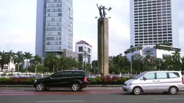 Jakarta, 03 februari 2017: Trafikerad väg i centrala Jakarta — Stockvideo