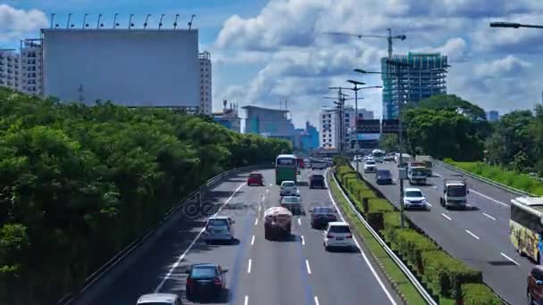 Толпа на дороге в Джакарте — стоковое видео