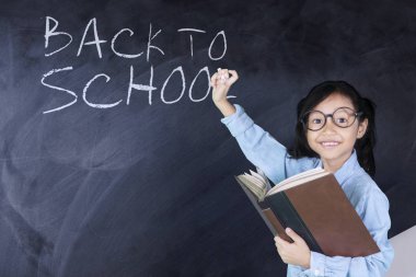 Geri okul Word gemide ile öğrenci 