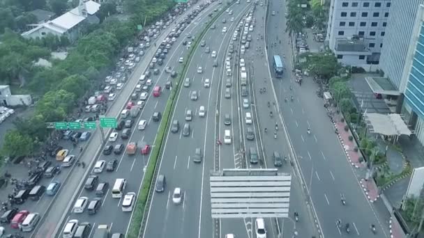 Вид с воздуха на пробку в Джакарте — стоковое видео