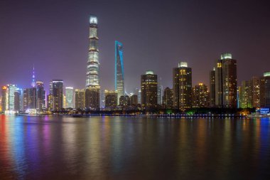 LuJiaZui Finans Merkezi gece