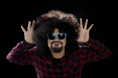 Jest alay ile komik afro adam 