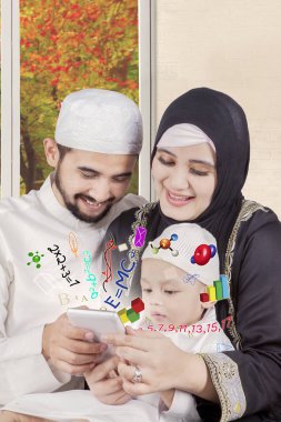 Çocuk öğrenme matematik ile smartphone 