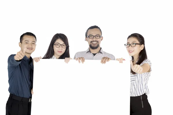 Business team duimen opdagen op de camera — Stockfoto