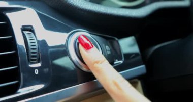  Motoru start düğmesine basarak parmak