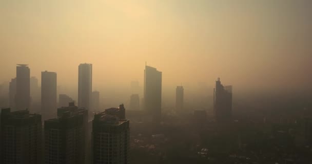 Vista del paisaje urbano de Yakarta con rascacielos — Vídeo de stock