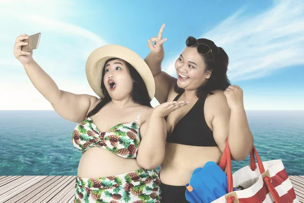 Köprü'selfie fotoğraf çekimi kadın 