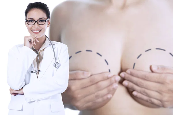 Especialista em câncer de mama médico sorrindo — Fotografia de Stock