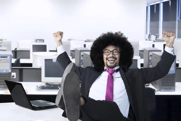 Afro businessman showing his success expression — Stock Photo, Image