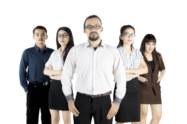 Jovens empregados confiantes com o seu líder — Fotografia de Stock
