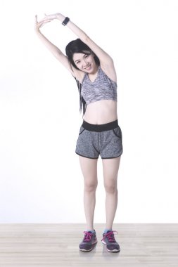 Kollarını uzatan bir kadın