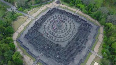 Borobudur Budist tapınağı havadan görüntüleri