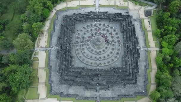 Luchtfoto beelden boven Borobudur tempel — Stockvideo